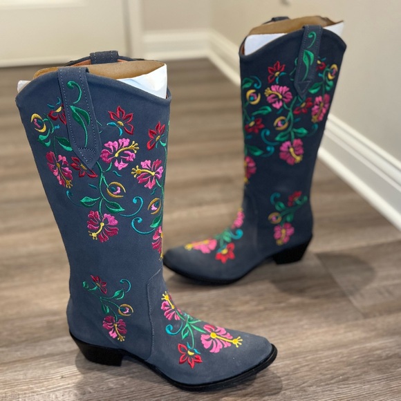Agave Sky Suede Floral Embroidered Western Cowboy Boots - Picture 3 of 14